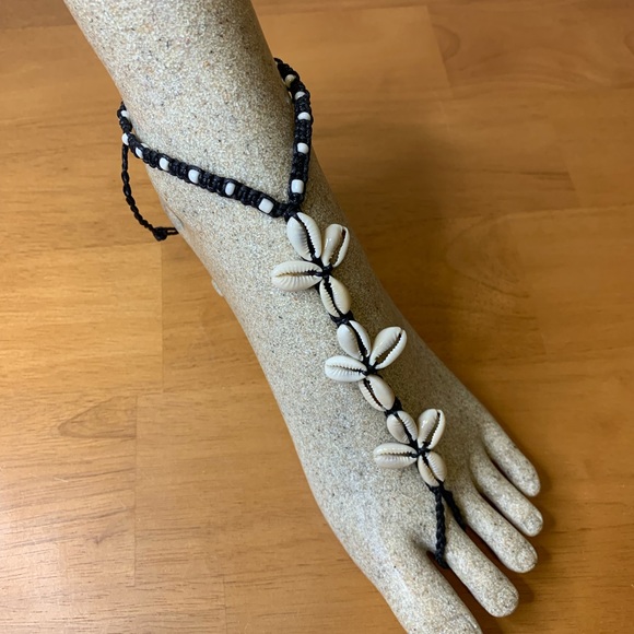 Handmade Cowrie Shell Macrame Anklet w/ Toe Ring – Black - Picture 3 of 6